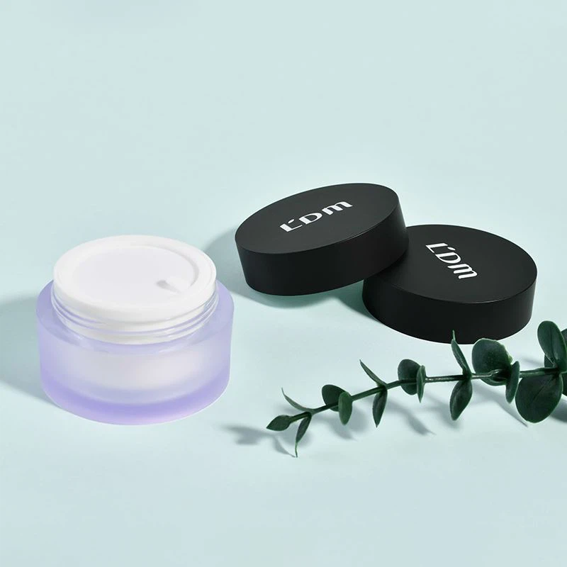 جرة مستحضرات التجميل الفارغة